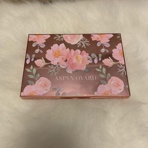 Tarte Aspen Ovard limited edition palette